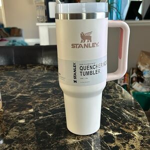 Blush Pink 40 oz Stanley